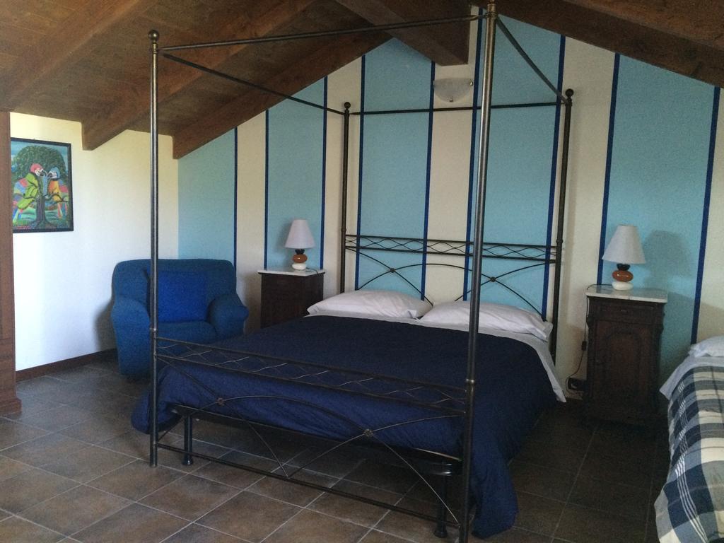 La Terrazza Del Barbaresco Bed & Breakfast Neviglie Cameră foto