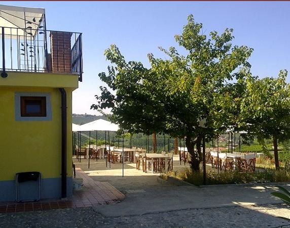 La Terrazza Del Barbaresco Bed & Breakfast Neviglie Exterior foto
