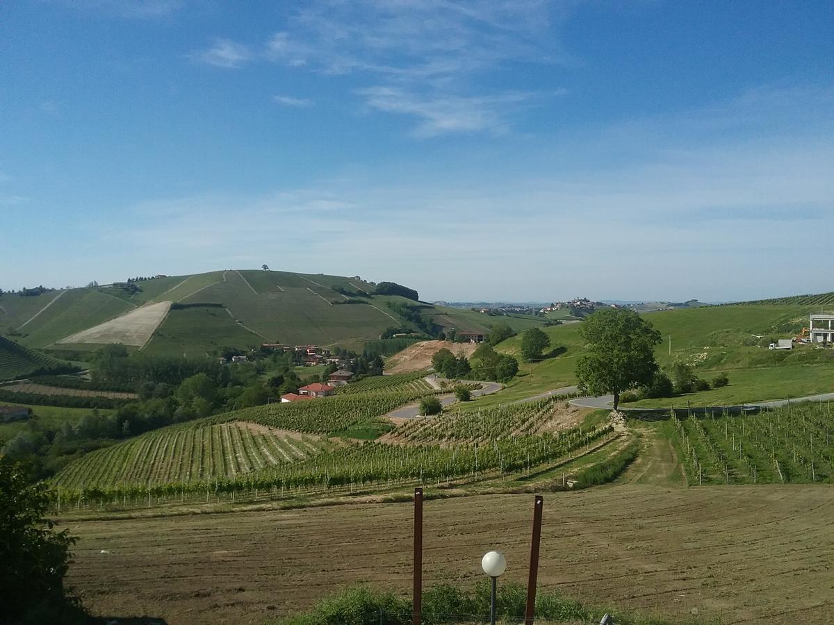 La Terrazza Del Barbaresco Bed & Breakfast Neviglie Exterior foto
