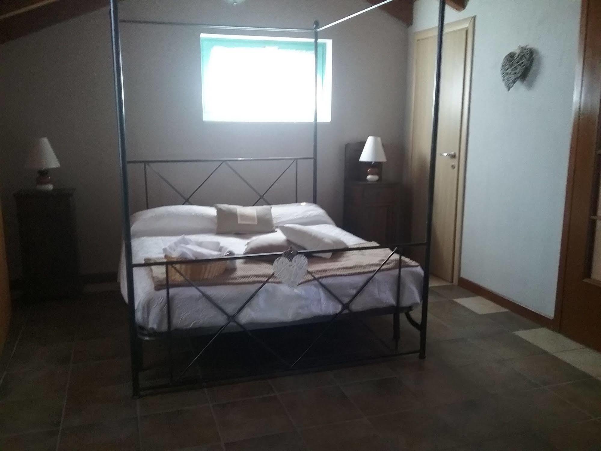 La Terrazza Del Barbaresco Bed & Breakfast Neviglie Exterior foto