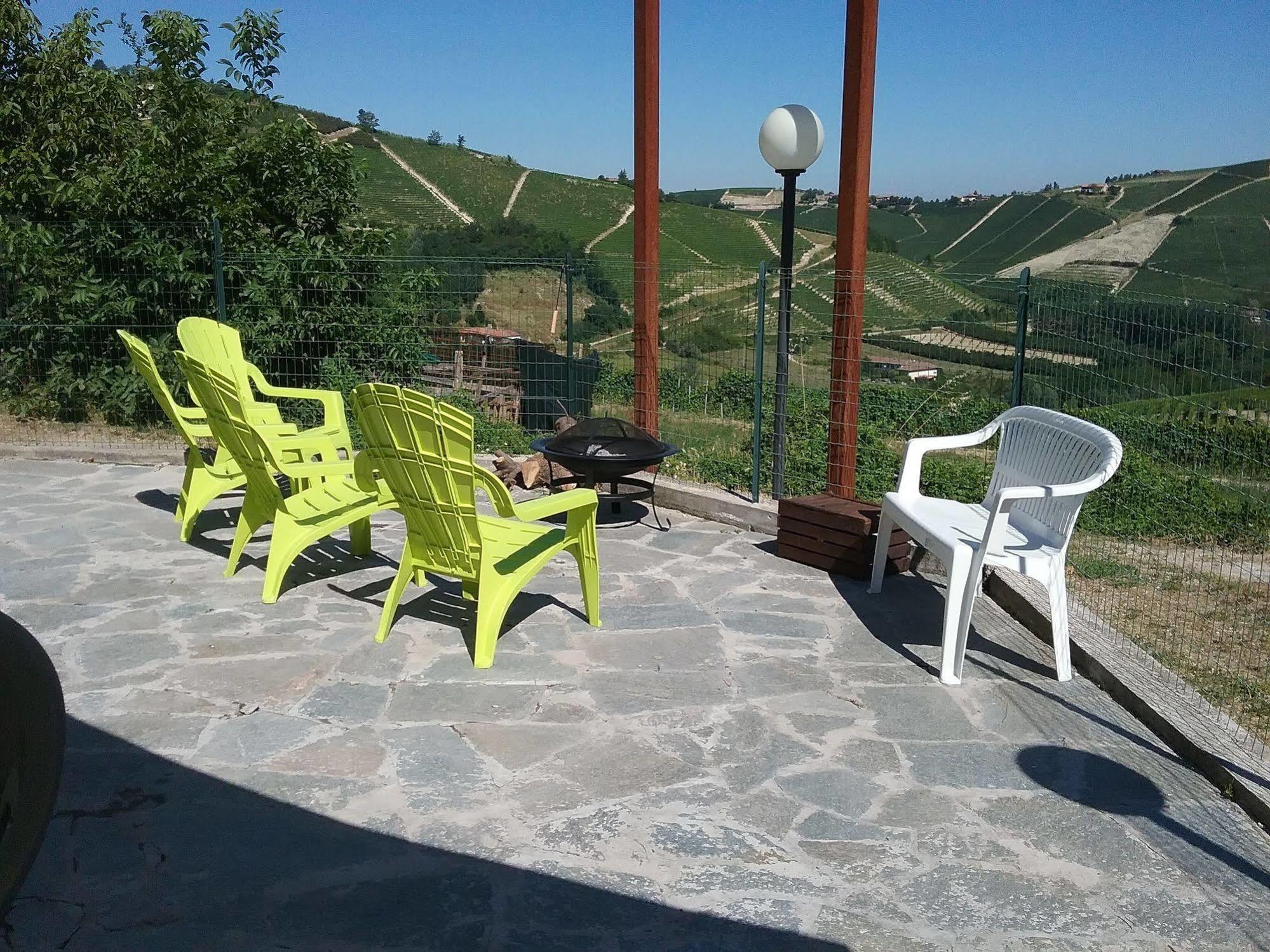 La Terrazza Del Barbaresco Bed & Breakfast Neviglie Exterior foto